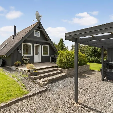 2 Bedroom Gorgeous In * Ronde